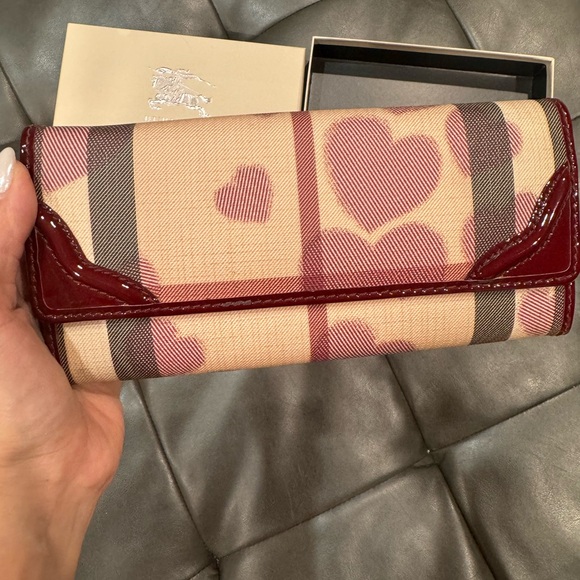 Burberry Wallet, Vintage, Great Condition - Picture 11 of 11
